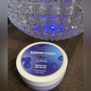 Bath & Body Works Blueberry Extract Glowing Radiant Skin Body Butter